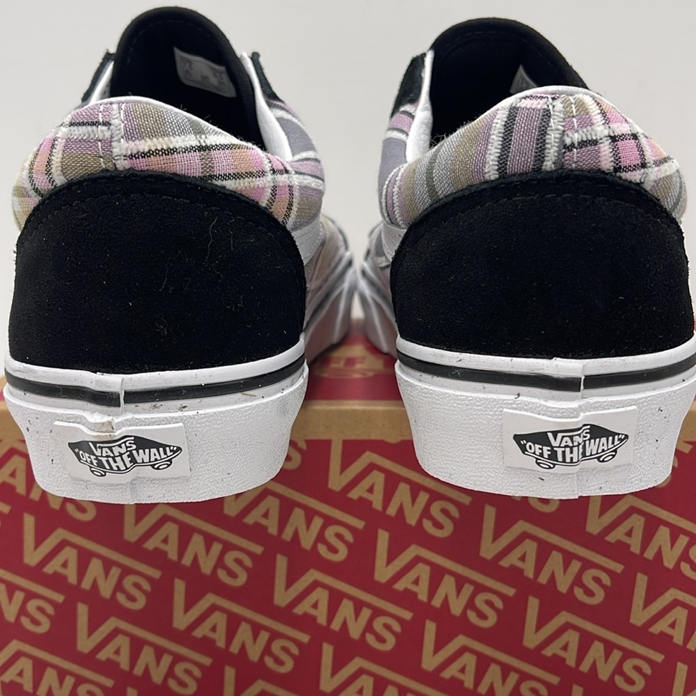 Vans WMNS Plaid Sneakers with Black Accents Old Skool
Plaid Gray/Blk
VN000CP5239 - Picture 13 of 16